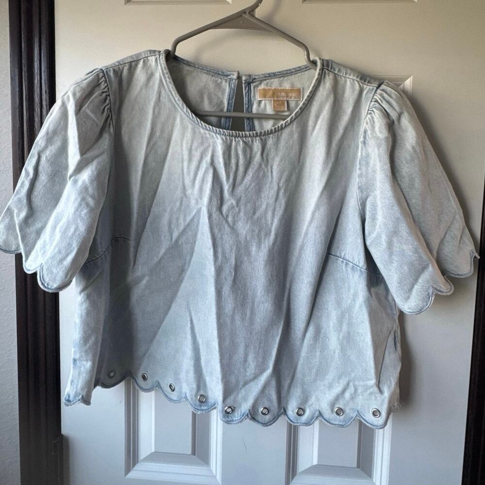 Michael Kors Light Wash Denim Short Sleeve Top Size Large Scalloped Grommet Hem